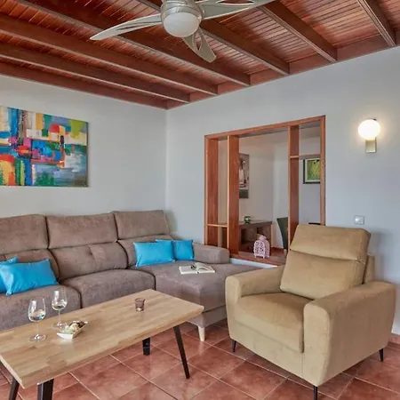 빌라 Casa Petra Peaceful & Private, Sea Views, Pool & Bbq 플라야블랑카