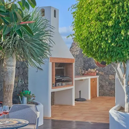빌라 Casa Petra Peaceful & Private, Sea Views, Pool & Bbq 플라야블랑카