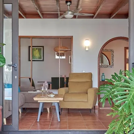빌라 Casa Petra Peaceful & Private, Sea Views, Pool & Bbq 플라야블랑카