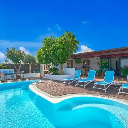 Casa Petra Peaceful & Private, Sea Views, Pool & Bbq ヴィラ *