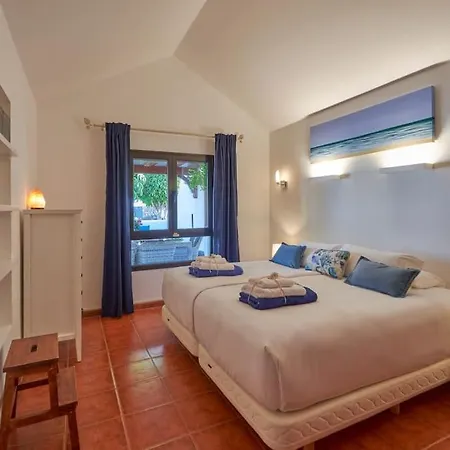 빌라 Casa Petra Peaceful & Private, Sea Views, Pool & Bbq *