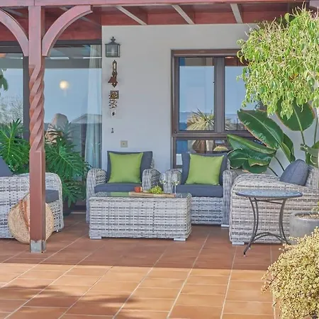 빌라 Casa Petra Peaceful & Private, Sea Views, Pool & Bbq 플라야블랑카