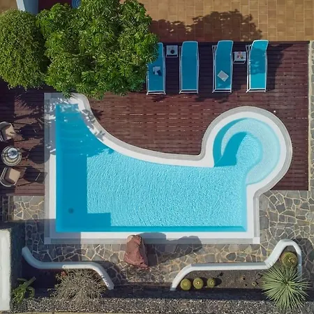 빌라 Casa Petra Peaceful & Private, Sea Views, Pool & Bbq *