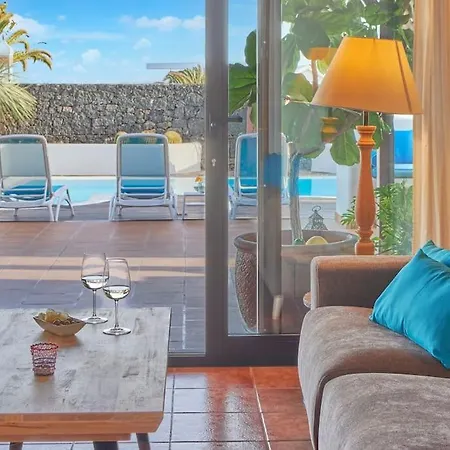 Casa Petra Peaceful & Private, Sea Views, Pool & Bbq 빌라 *